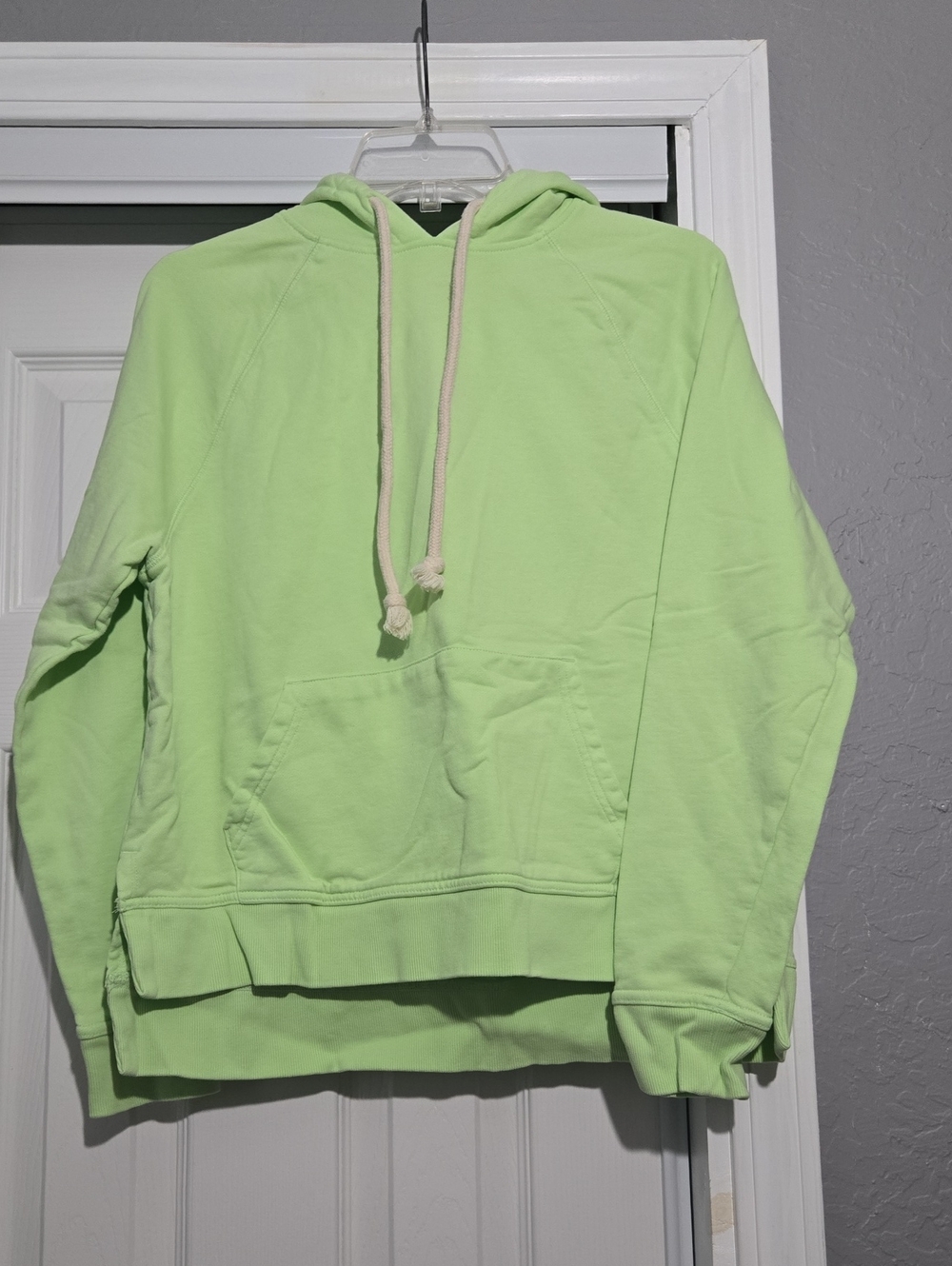Universal Thread Light Green Hoodie Sweatshirt